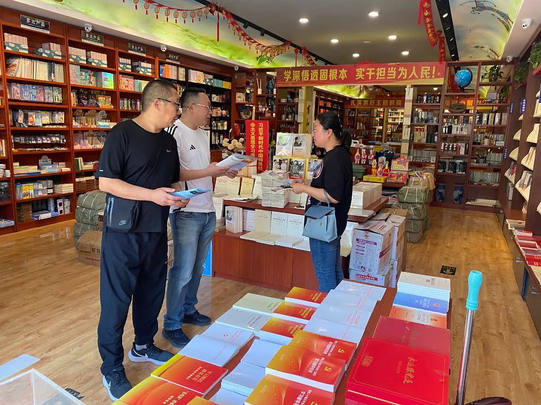 自然資源局開展“規(guī)范使用地圖 一點都不能錯”宣傳活動 提升社會經(jīng)濟咨詢服務(wù)質(zhì)量
